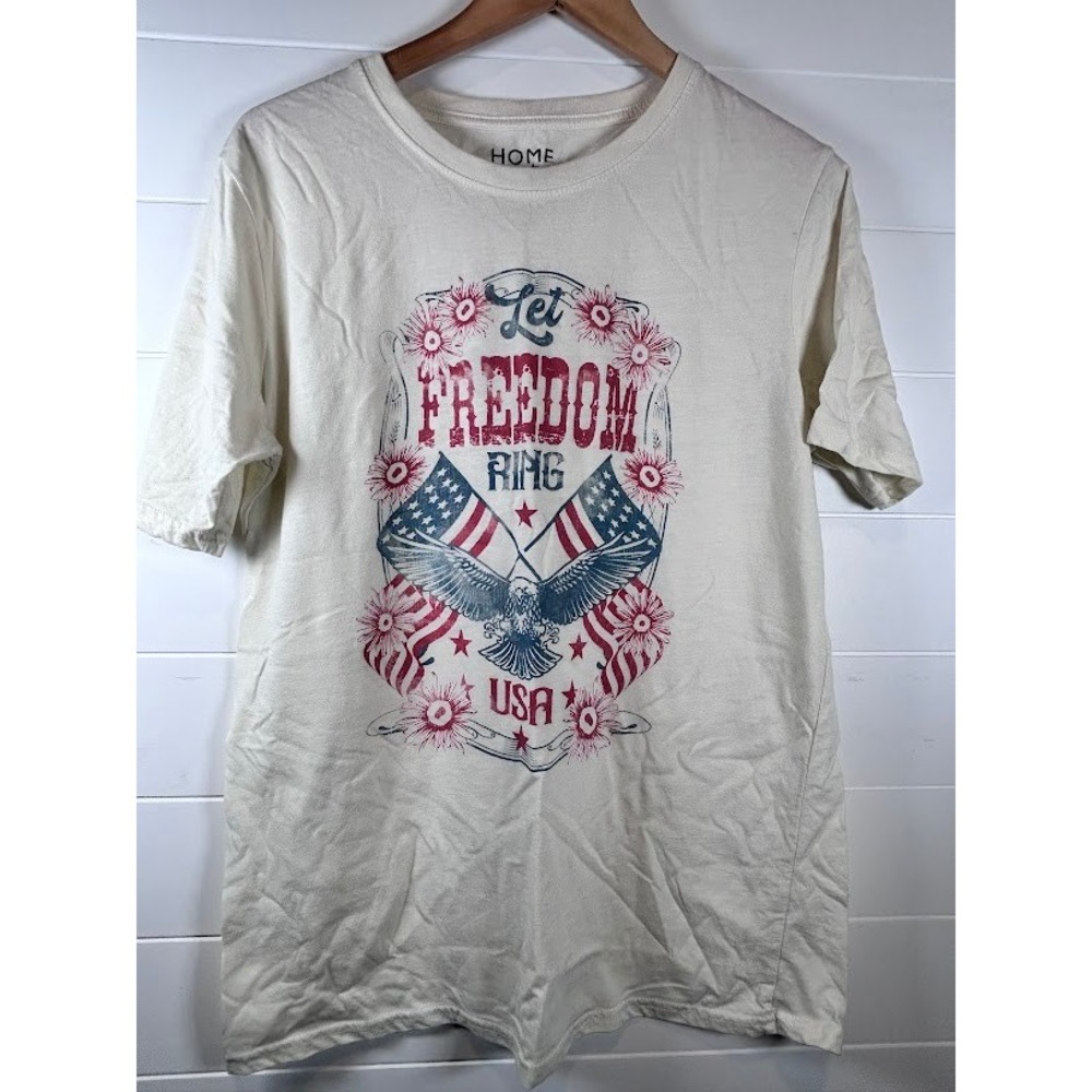 HOME OF THE BRAVE USA Patriotic Eagle Flag Graphic T Shirt Women's Size Large
